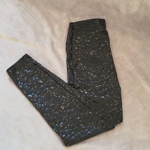 Black Foiled Cheetah Leggings M